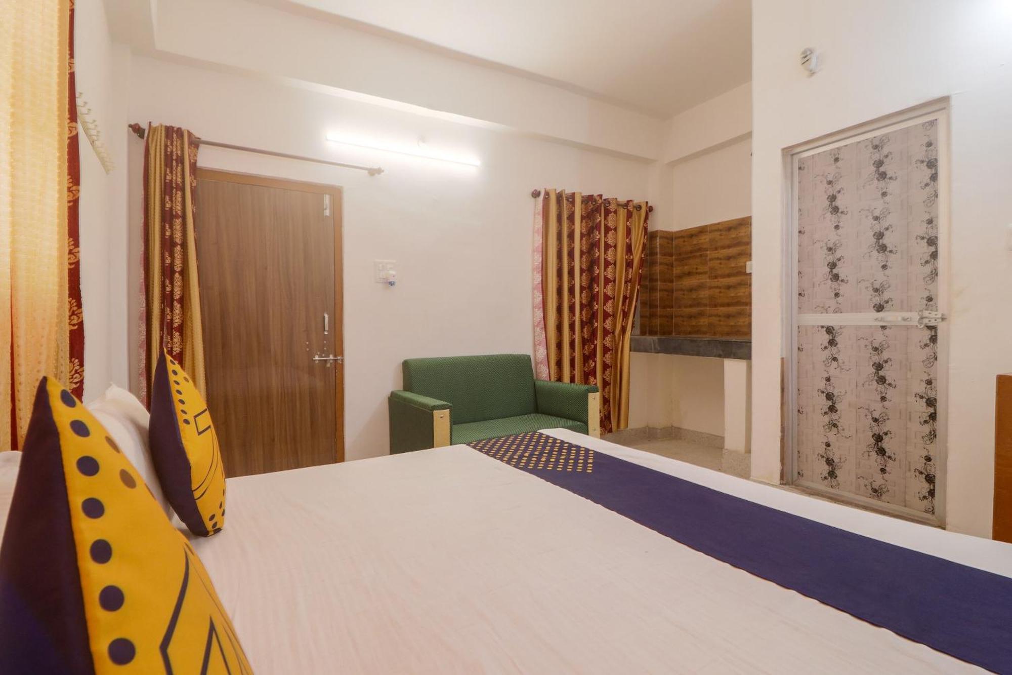 Spot On Hotel Om Kanha Bilāspur Eksteriør billede